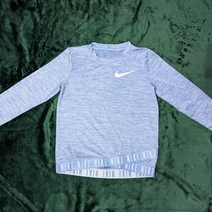 Nike Girl's Dri-Fit Therma Long Sleeve Shirt. Size 6